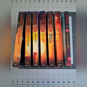 Warriors Book Collection, Full set of 6, plus 1 extra, Preowned